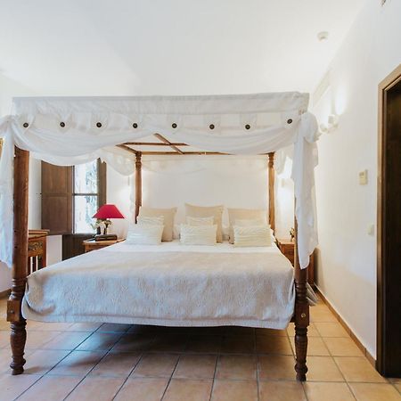 Villa & Guesthouse Paissa D'En Bernat Cala Tarida  Eksteriør billede
