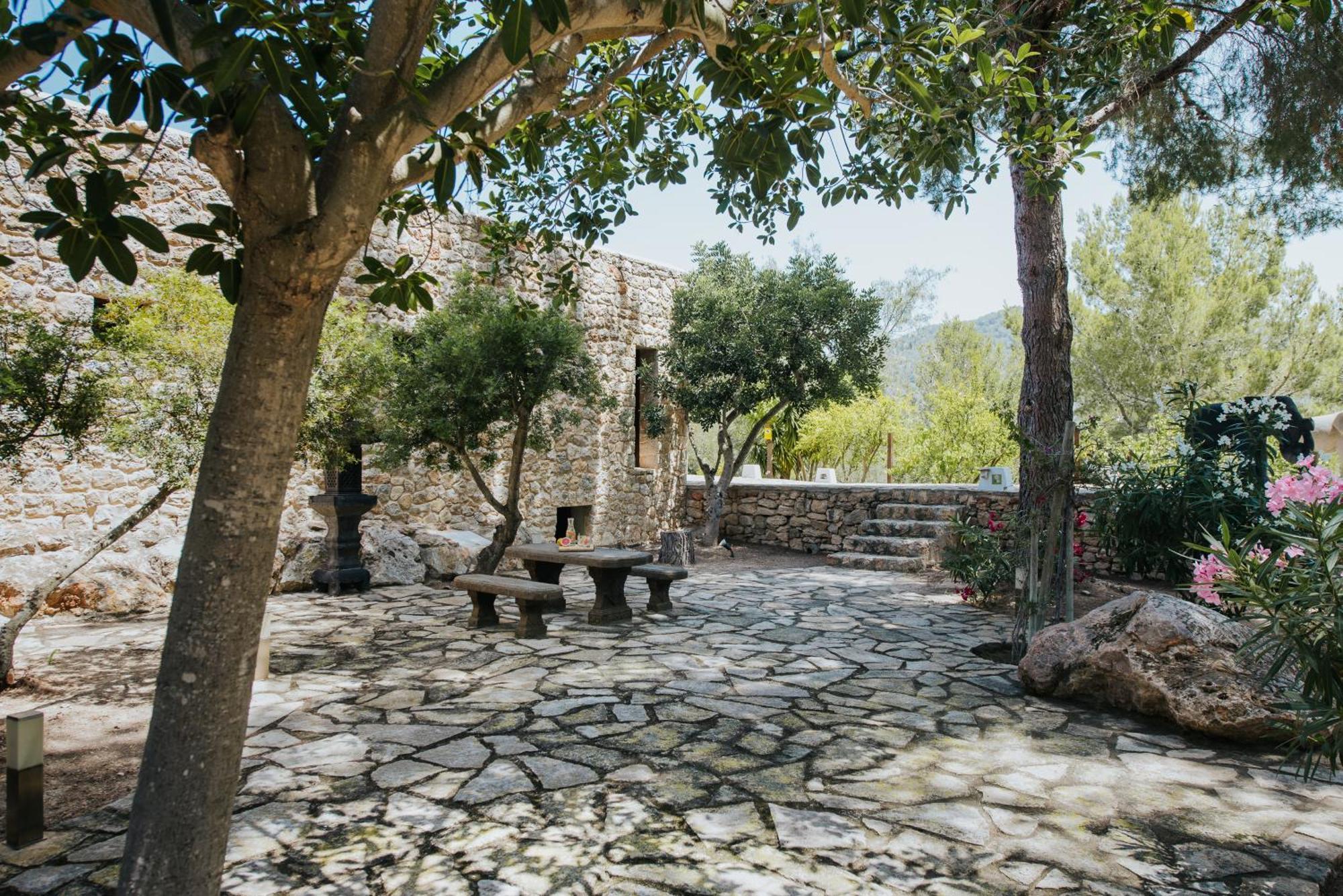 Villa & Guesthouse Paissa D'En Bernat Cala Tarida  Eksteriør billede