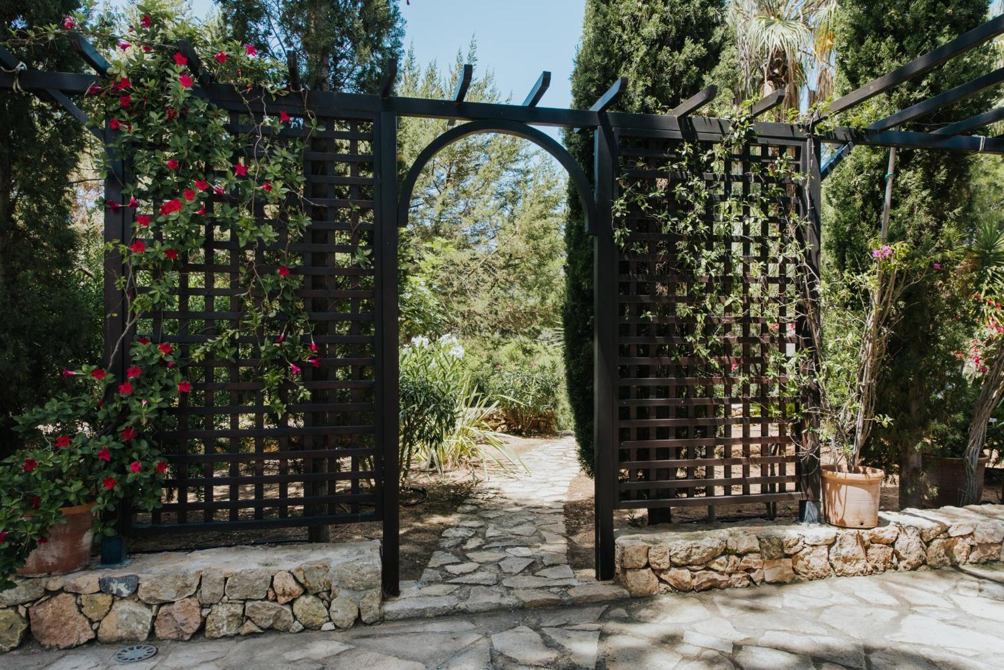 Villa & Guesthouse Paissa D'En Bernat Cala Tarida  Eksteriør billede