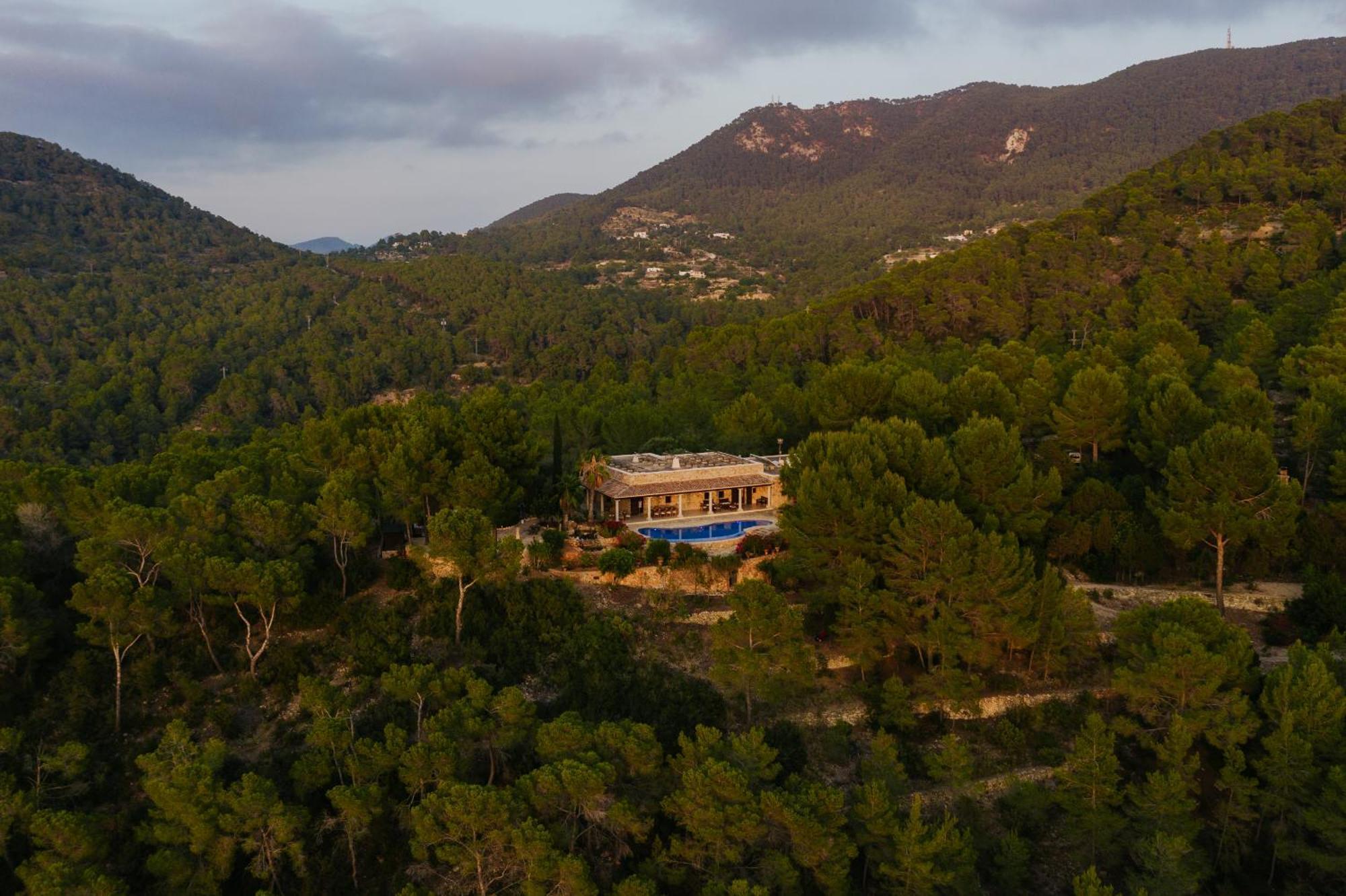 Villa & Guesthouse Paissa D'En Bernat Cala Tarida  Eksteriør billede