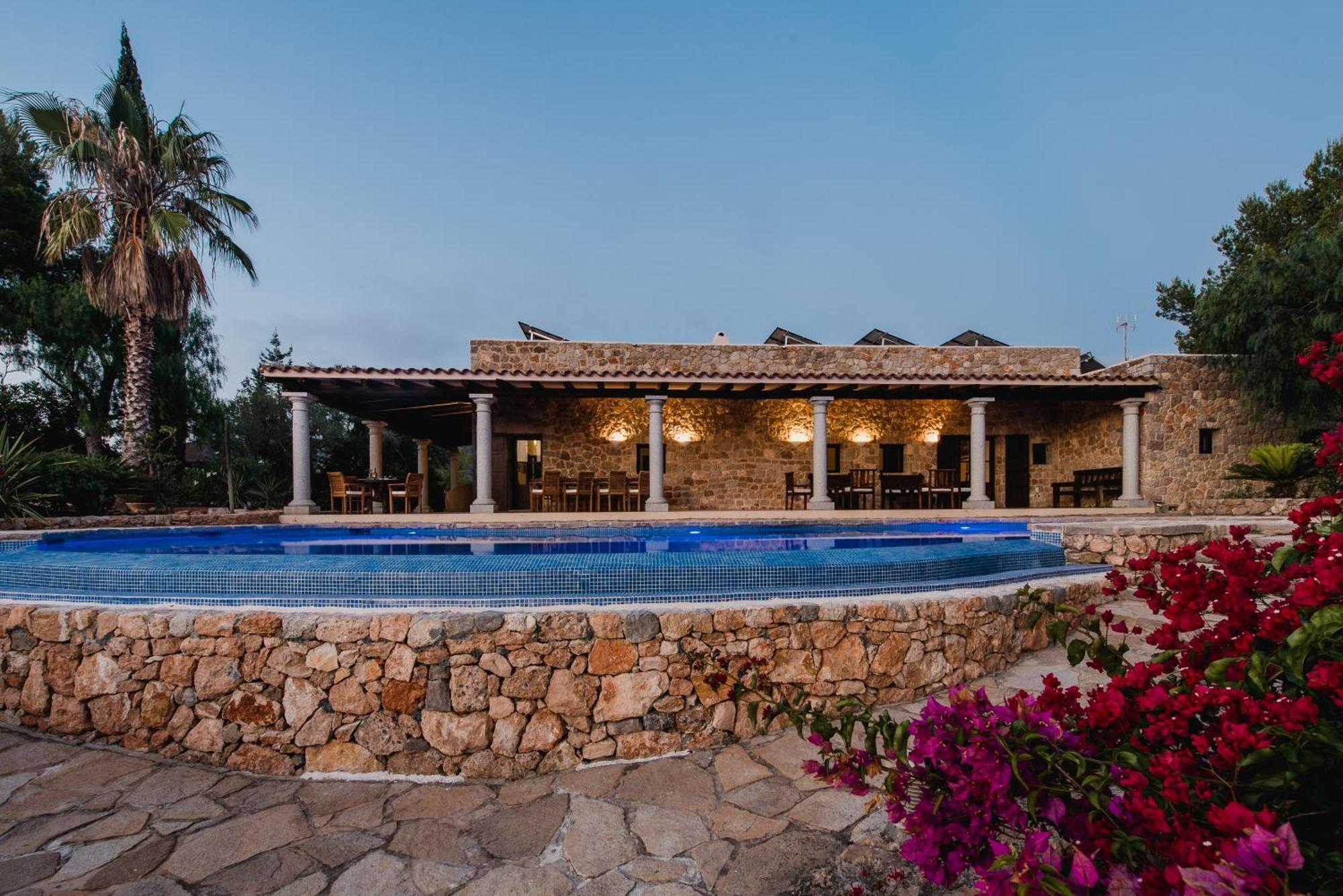 Villa & Guesthouse Paissa D'En Bernat Cala Tarida  Eksteriør billede