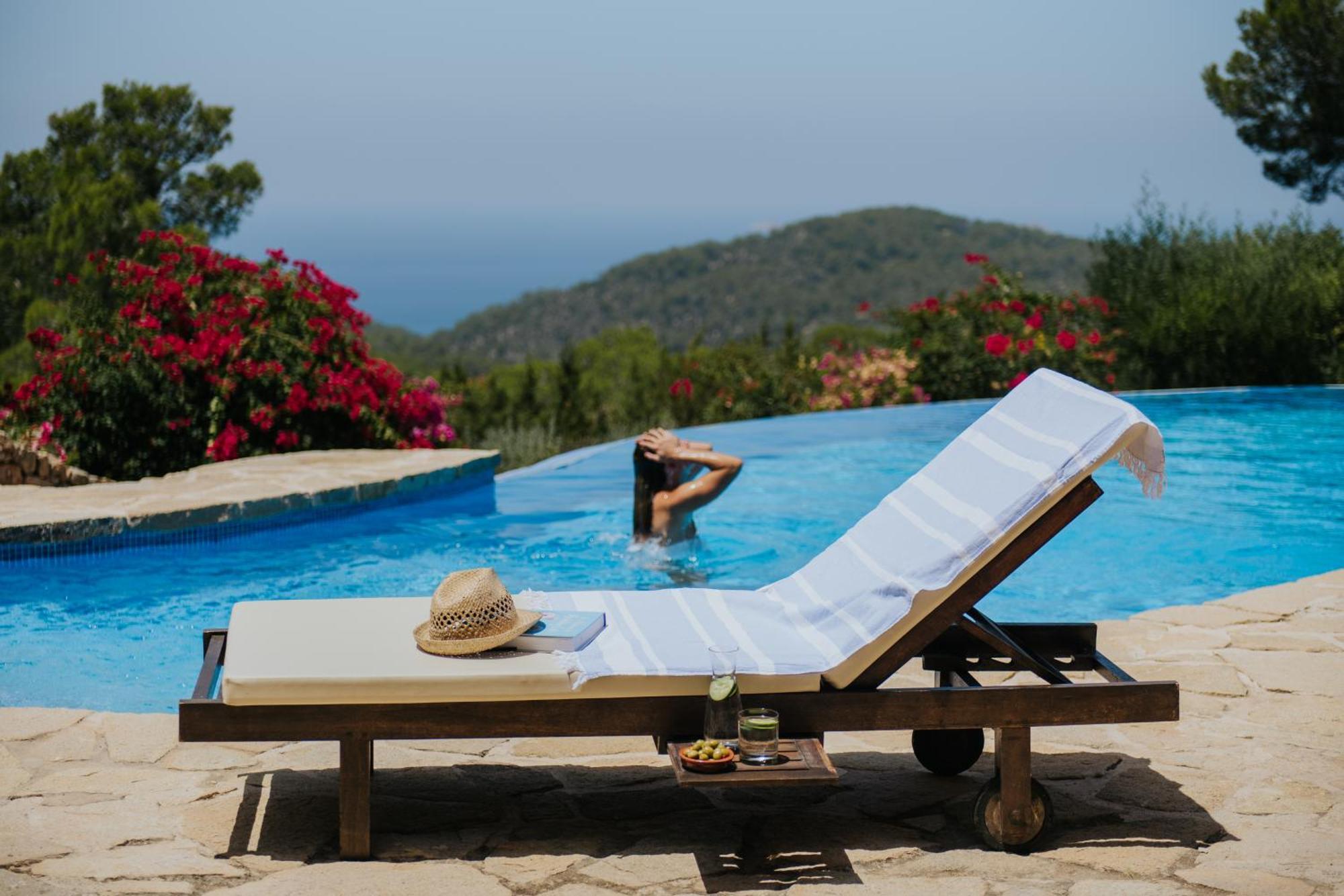 Villa & Guesthouse Paissa D'En Bernat Cala Tarida  Eksteriør billede