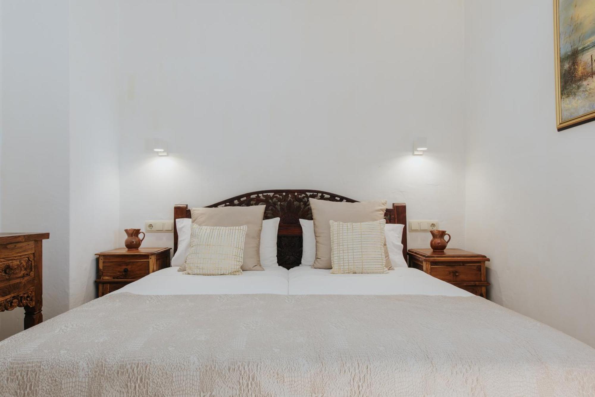 Villa & Guesthouse Paissa D'En Bernat Cala Tarida  Eksteriør billede
