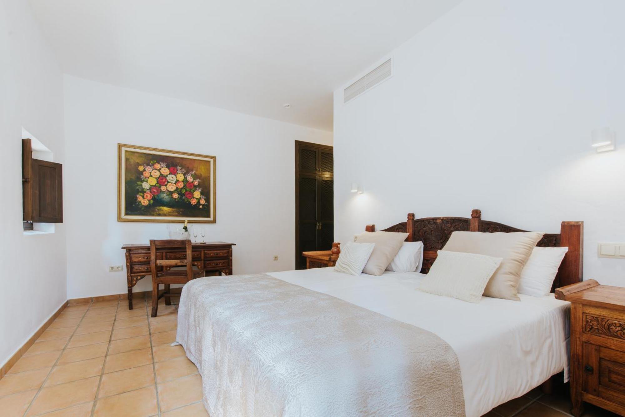 Villa & Guesthouse Paissa D'En Bernat Cala Tarida  Eksteriør billede