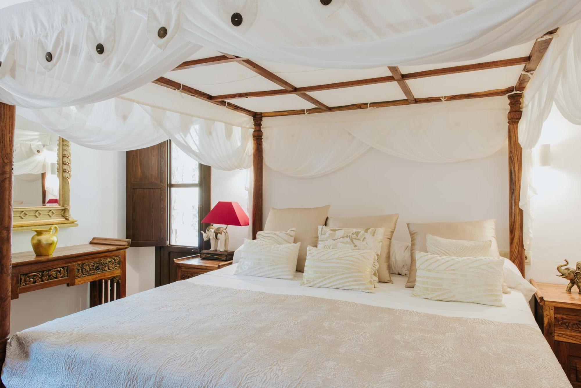 Villa & Guesthouse Paissa D'En Bernat Cala Tarida  Eksteriør billede